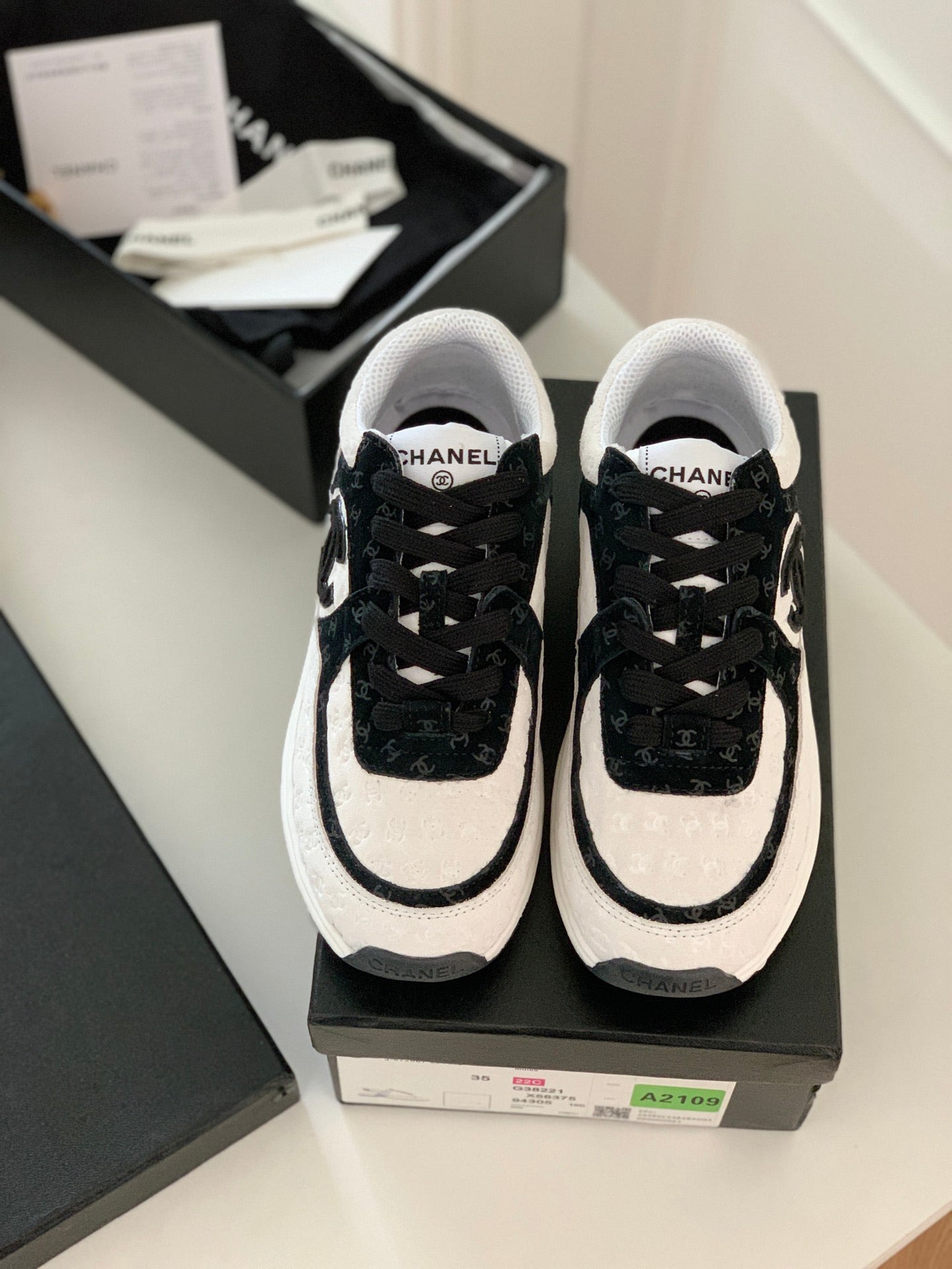 Sneakers