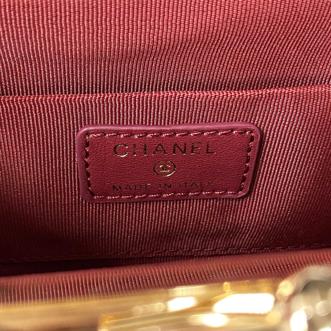 Handbag