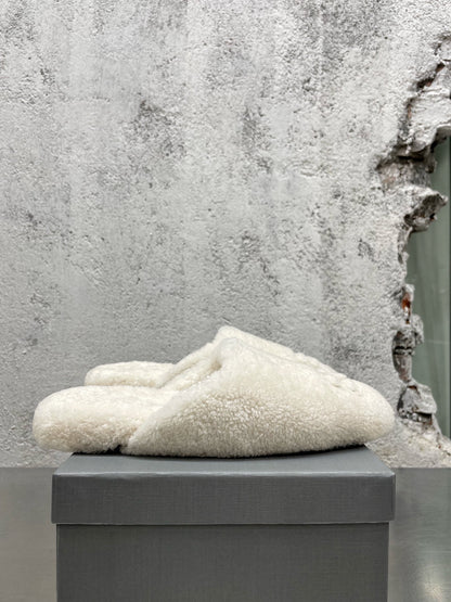 Slippers
