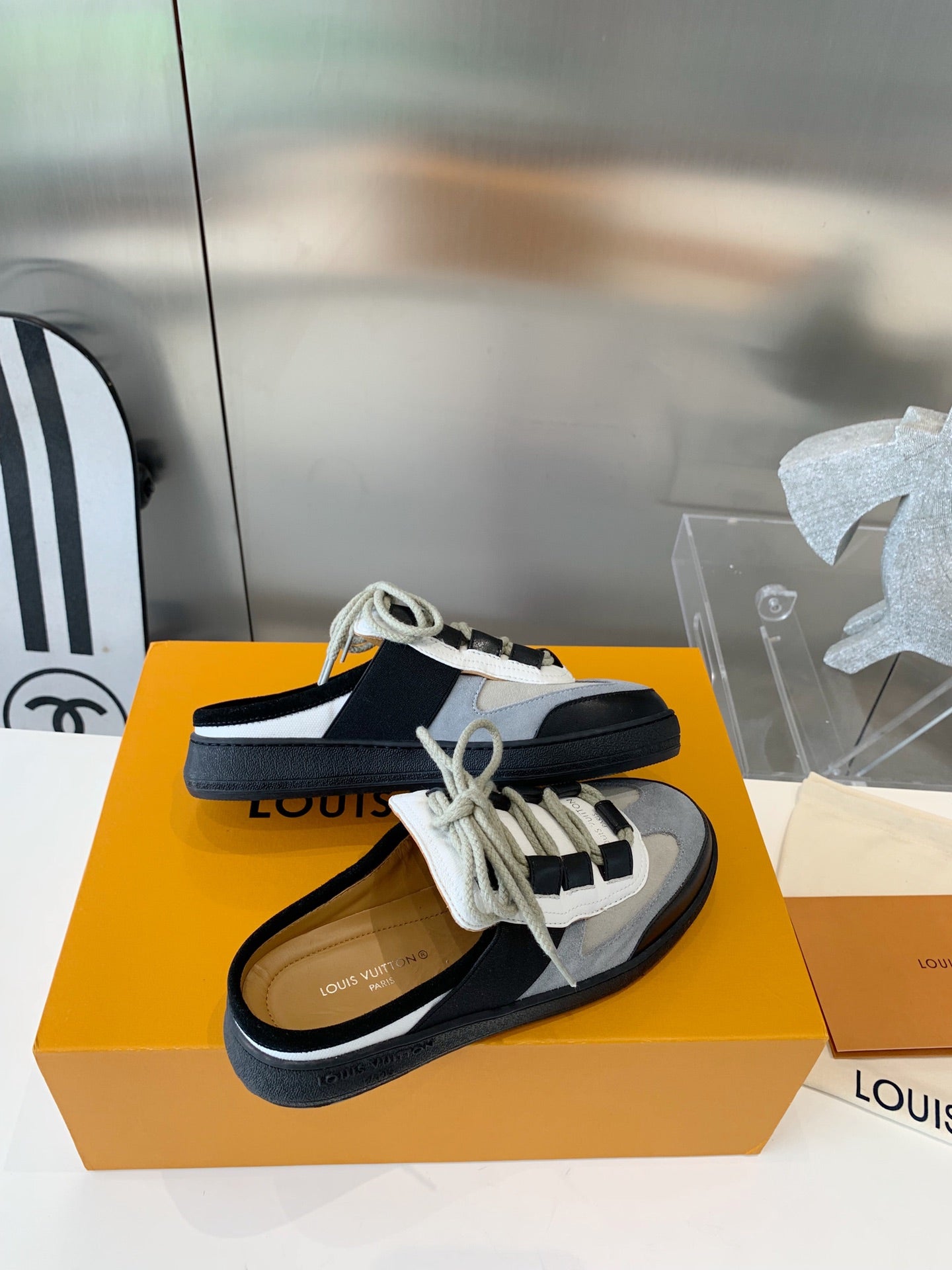Sneakers