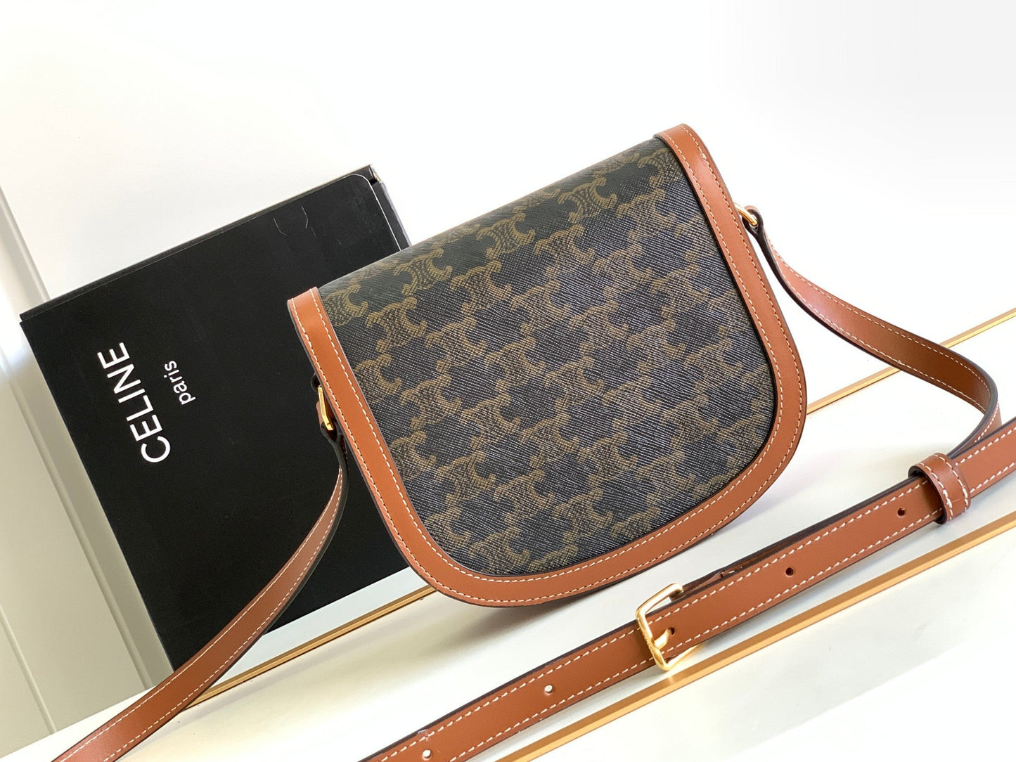 Handbag